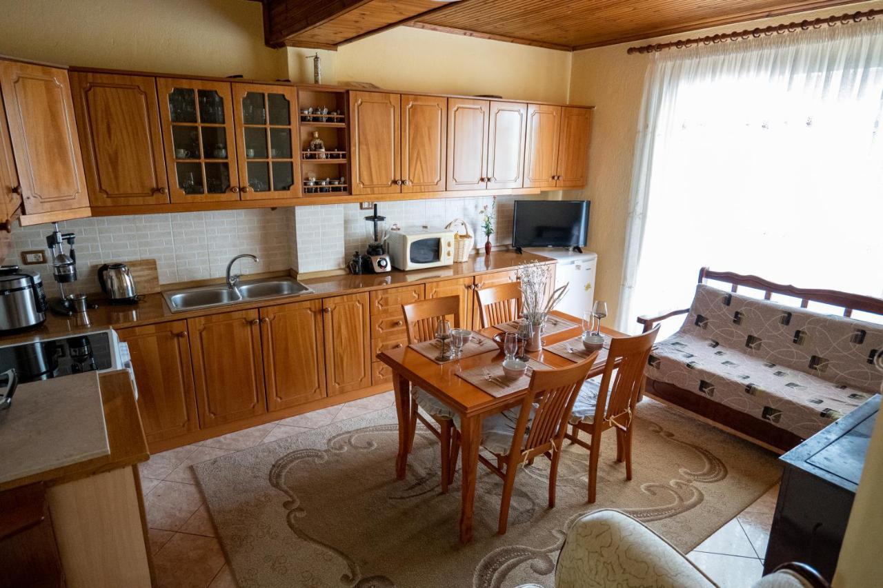 Panoramic View House Літній будинок *